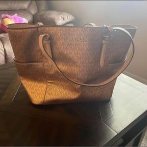 Michael kors rose gold tote